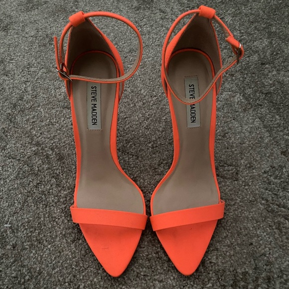 Steve Madden Shoes - Steve Madden Coral Sandals